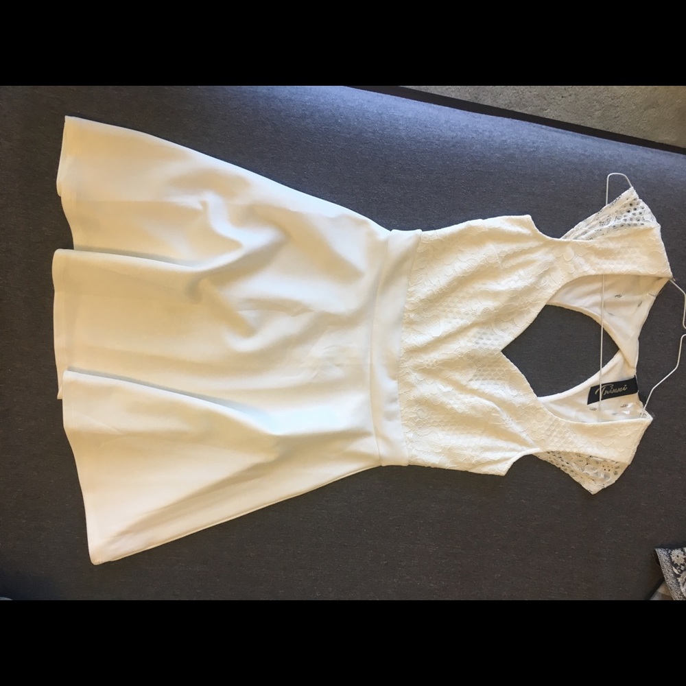 Cute lace white dress NWOT